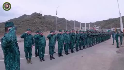 Azerbaycan, Laçın Koridoru’nun başlangıcındaki sınır kontrol noktasına bayrak dikti