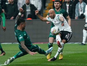 Beşiktaş’ta Redmond gollerine devam ediyor