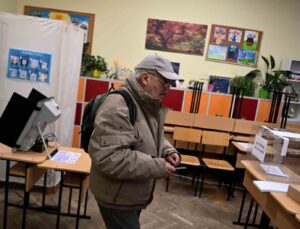 Bulgaristan’da halk erken genel seçimler için sandık başında