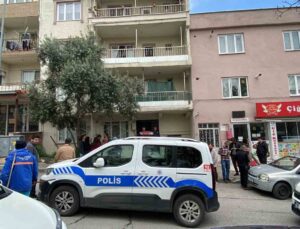 Bursa’da sağlık çalışanı evinde ölü bulundu