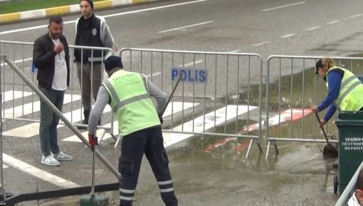 CHP’li belediye, miting öncesi göle dönen alanı temizledi