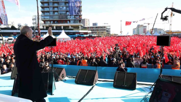 Cumhurbaşkanı Erdoğan: “Kimileri sadece laf yapar, kimileri de işte böyle iş yapar, hizmet yapar”