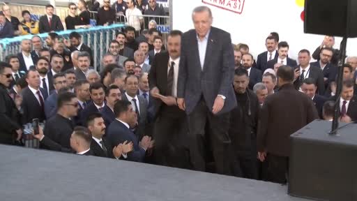 Cumhurbaşkanı Erdoğan: “Seçim önce milletin gönlünde sonra sandıkta kazanılıyor”