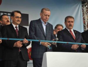 Cumhurbaşkanı Erdoğan, yerli ve milli elektrikli lokomotifin isminin ’Eskişehir 5000’ olacağını açıkladı