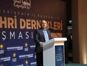 Dışişleri Bakanı Çavuşoğlu: “Bugün adayım diye çıkan bazı kişiler ’YPG terör örgütü değildir’ diyor”