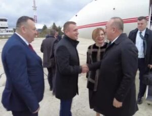 – Dışişleri Bakanı Çavuşoğlu, Bulgaristan’da şehitler anıtını ziyaret etti