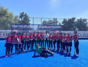 Diyarbakır Kayapınar Spor Kulübü Erkek Takımı, hokeyde şampiyon oldu