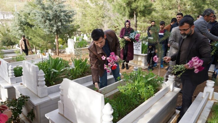 Diyarbakır’da terör örgütü PKK’nın katlettiği 5 sivil şehit törenle anıldı