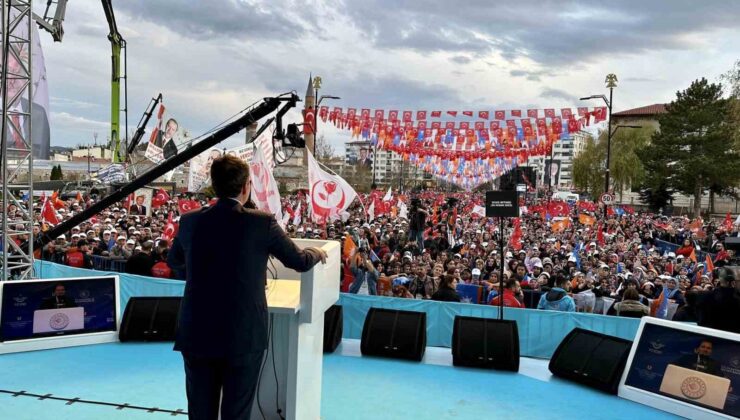 Fatih Erbakan: “Ülkemizi 7’li maşa ittifakına teslim etmemek adına Cumhur İttifakı’ndayız”