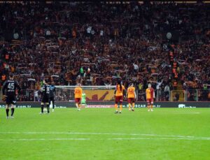 Galatasaray – Adana Demirspor maçını 44 bin 782 taraftar izledi