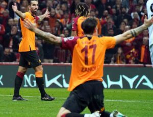 Galatasaray ligde evindeki yenilmezliğini 14 maça çıkardı