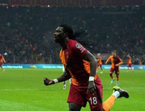 Galatasaray’da Gomis sorunu tatlıya bağlandı