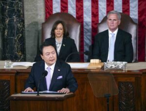 Güney Kore lideri Yoon: “Diyalog için kapımız Kuzey Kore’ye açık”