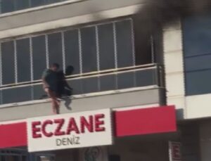 İzmir’de korkutan yangın: Dakikalarca balkonda mahsur kaldı
