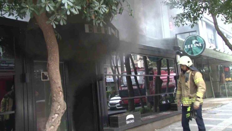 Kadıköy’de kafede korkutan yangın
