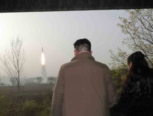 Kuzey Kore ilk kez katı yakıtlı kıtalararası balistik füze denediğini açıkladı