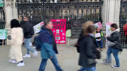 Londra’da iklim değişikliği protestosu