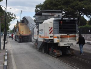 Manisa’daki caddeler yenileniyor