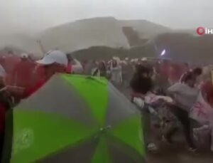 Meksika’da şiddetli rüzgara kapılan tente uçtu: 1 ölü, 26 yaralı