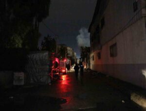 Mersin’deki yangında bir itfaiye eri hayatını kaybetti
