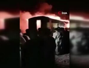 Pakistan’da trende yangın: 7 ölü