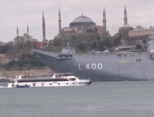 TCG Anadolu gemisi, İstanbul Boğazı’nda seyretti