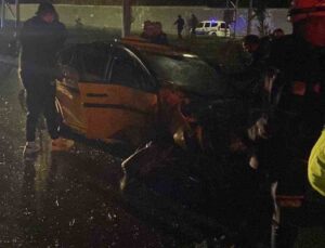Tünel çıkışındaki kazada yolcu hayatını kaybetti, 2 kişi yaralandı