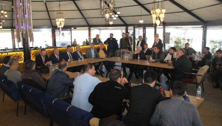 AK Parti Milletvekilleri basın mensuplarıyla bir araya geldi