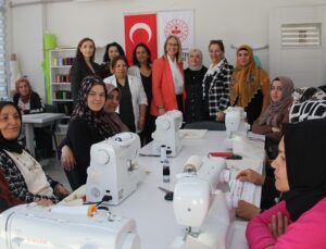 AK Partili Çankırı, seçim kampanyasında kadınlardan ilham aldı
