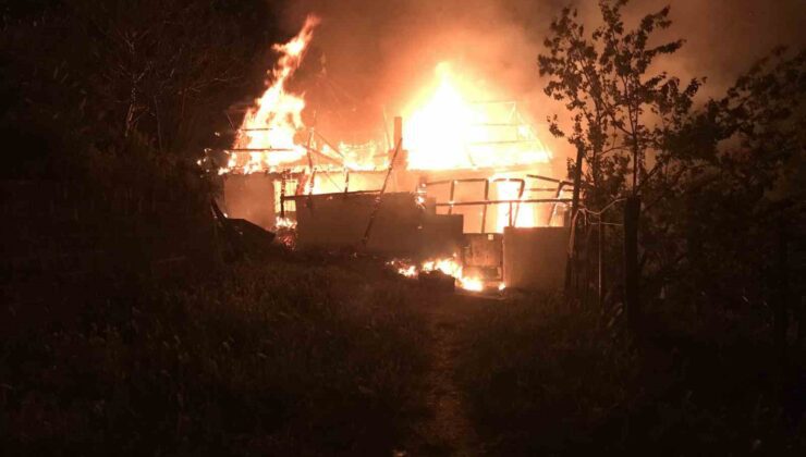 Amasya’da köy evinde korkutan yangın