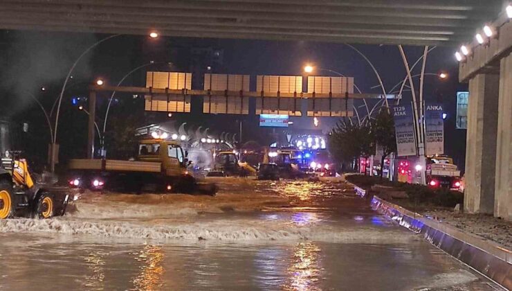 Ankara’da metro istasyonlarını sular bastı, yollar göle döndü, sürücüler mahsur kaldı