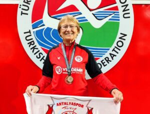 Antalyaspor’dan atletizmde yeni Türkiye rekoru
