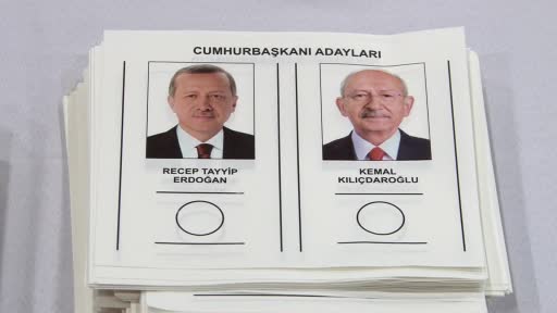 Azerbaycan’daki Türk vatandaşları cumhurbaşkanı seçiminin 2. turu için sandık başında