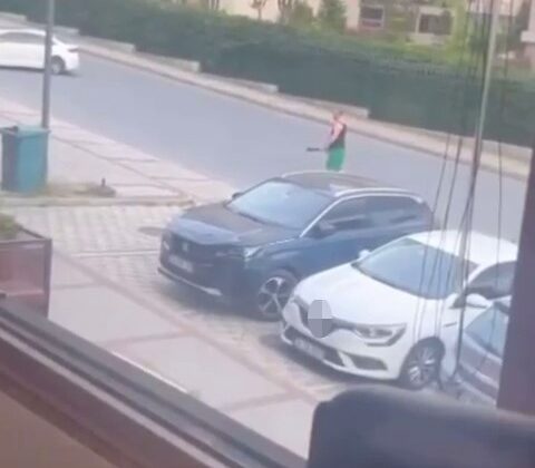 Başakşehir’de film sahnelerini aratmayan olay: Pompalı tüfekli kişiye müdahale ederken silah patladı