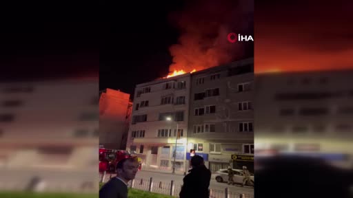 Beyoğlu’nda metruk binada yangın, itfaiye müdahalesi sürüyor