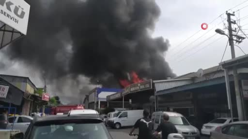 Bornova’da sanayi sitesinde yangın paniği