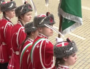 Bulgaristan Silahlı Kuvvetleri Günü’nü törenlerle kutladı