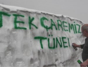 Camili köyü sakinleri AK Parti Artvin Milletvekili adayı Faruk Çelik’ten tünel istedi