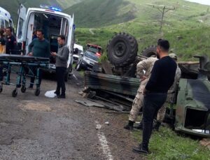 Çıldır’da askeri araç kaza yaptı