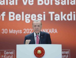 Cumhurbaşkanı Erdoğan: “Adeta bir siyasi şantaj olarak kullanılan bu vize sorununu en kısa sürede hal yoluna koyacağız”