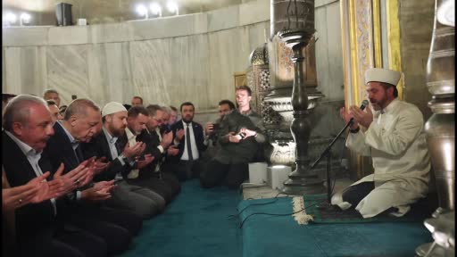 Cumhurbaşkanı Erdoğan akşam namazını  Ayasofya-i Kebir Cami-i Şerifi’nde kıldı