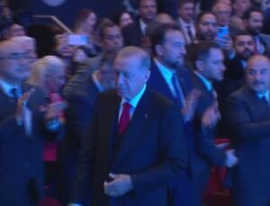 Cumhurbaşkanı Erdoğan: “Milletimiz güvenini teyit etmiştir. Muhalefete ve tüm dünyaya da çok net mesaj göndermiştir”