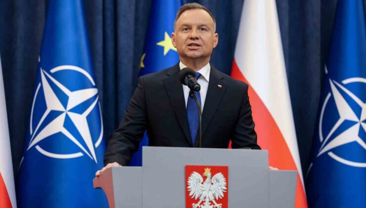 Duda, “Rus etkisiyle Polonya çıkarlarına zarar verenleri araştıracak komisyon” yasasını onayladı