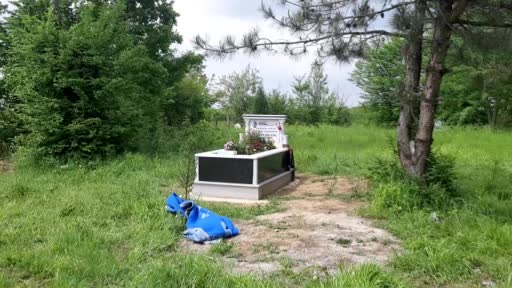 Evinin önünde kadın cesedi bulunan adam oğlunun mezarı başında ölü bulundu