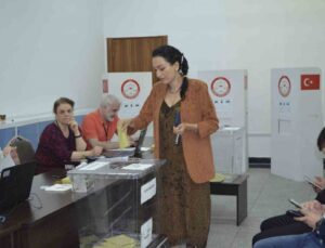 Irak’taki Türk seçmenler 2. tur için sandık başında
