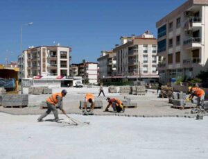 Kuşadası Belediyesi Davutlar Mahallesi’ndeki çalışmalarını sürdürüyor