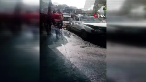 Meksika’da 12 araç birbirine girdi: 13 yaralı