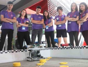 Mersin Büyükşehir Belediyesi Robotics takımı ’Vex Robotıcs’ turnuvasına katıldı