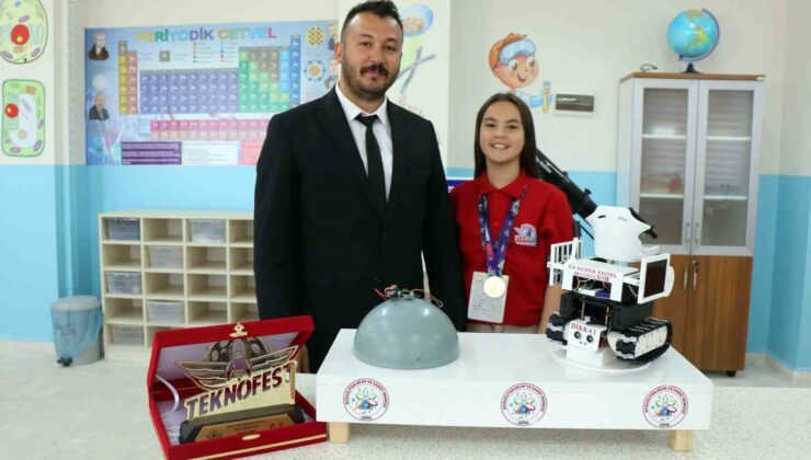 Omurilik felci hastaları için geliştirdikleri proje ile TEKNOFEST’te Türkiye birincisi oldular