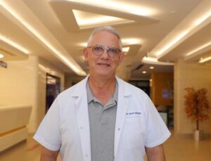 Op. Dr. Gürsel, en sık yapılan ortopedi ameliyatları hakkında bilgilendirdi